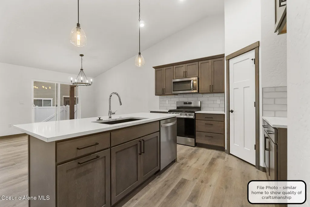 8946 W Swather Avenue Rathdrum ID 83858