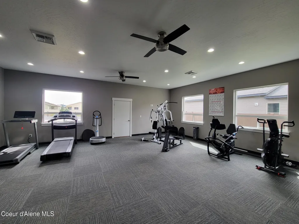 13940 N Rainier Loop Rathdrum ID 83858