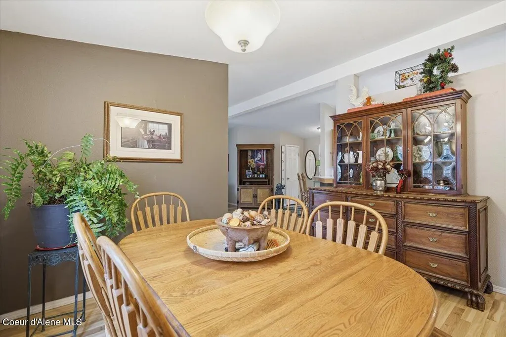 92 E Walrose Loop Hayden ID 83835