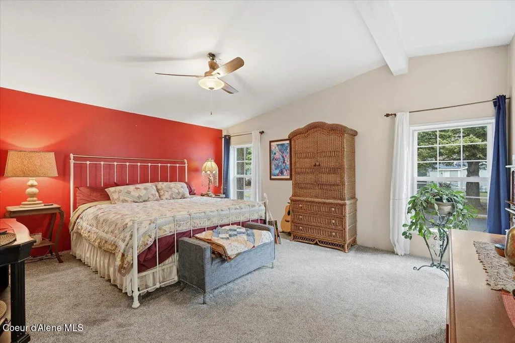 92 E Walrose Loop Hayden ID 83835