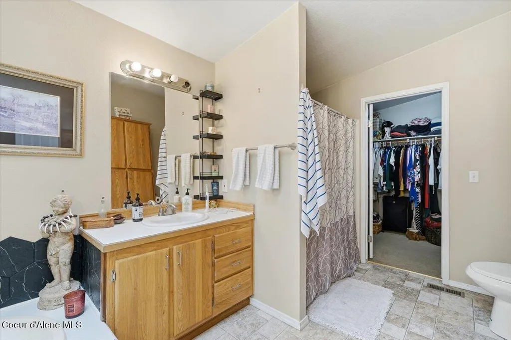 92 E Walrose Loop Hayden ID 83835