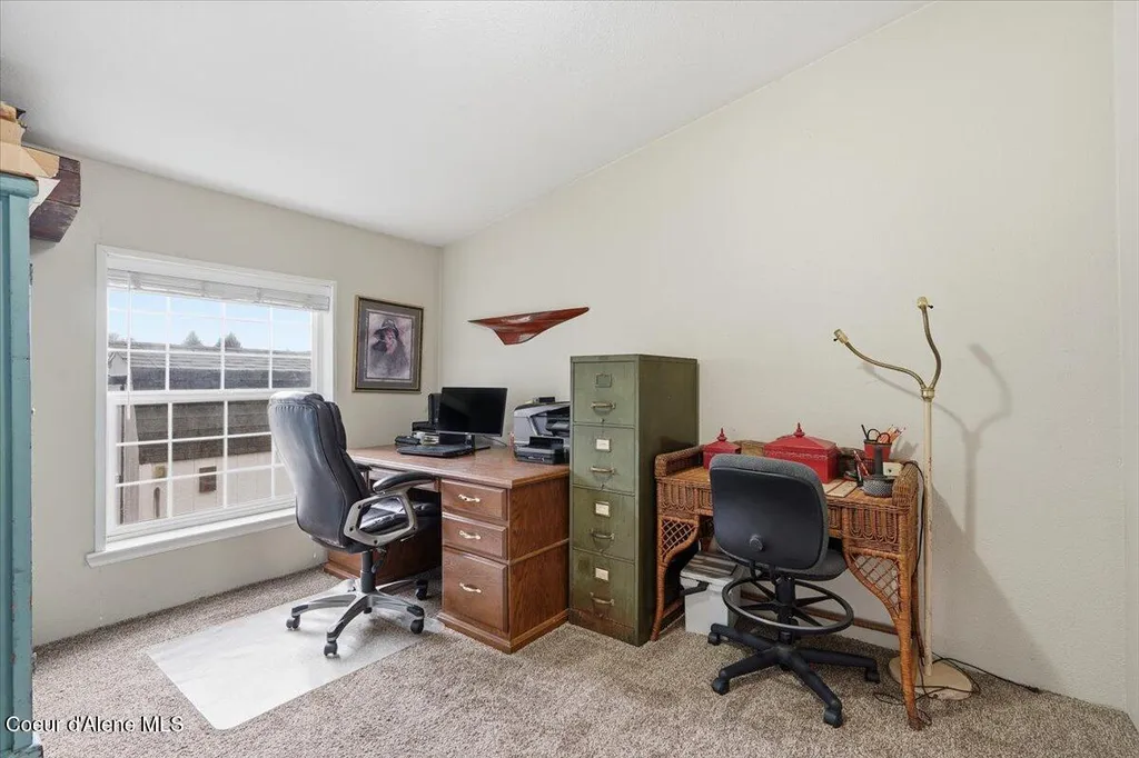 92 E Walrose Loop Hayden ID 83835
