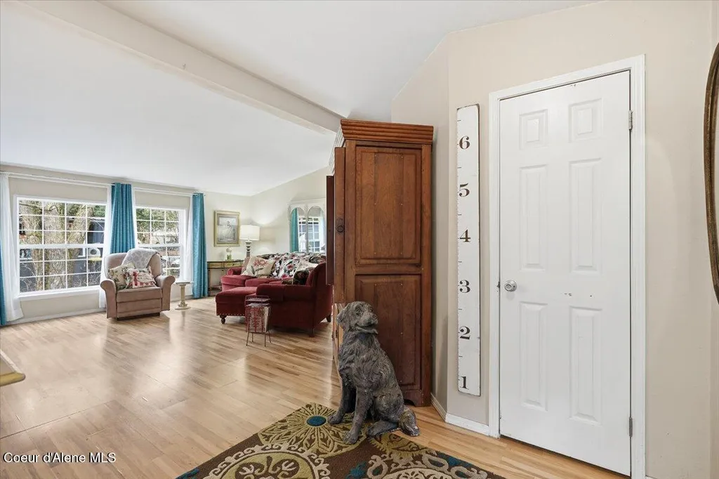 92 E Walrose Loop Hayden ID 83835