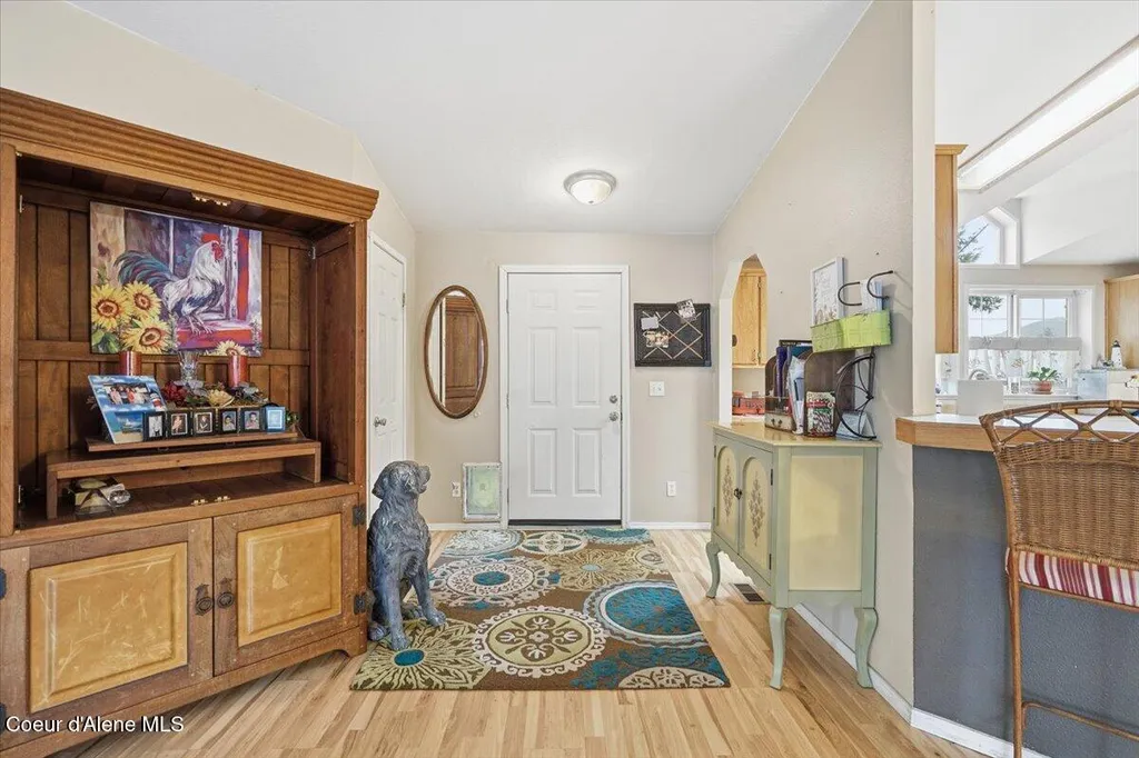 92 E Walrose Loop Hayden ID 83835