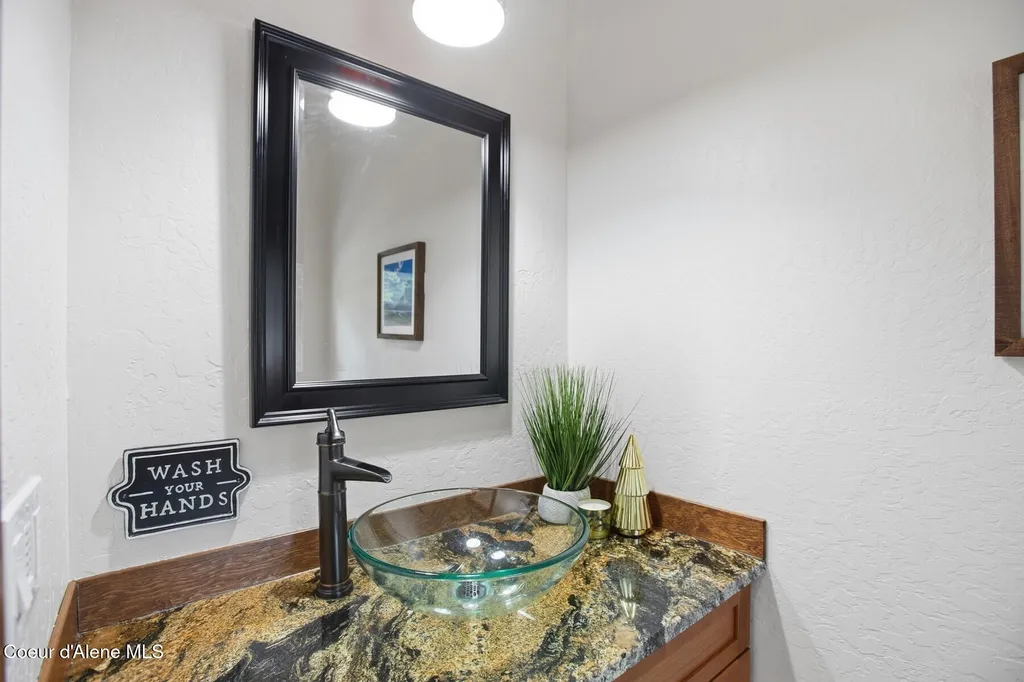 11644 E Sims Lane Athol ID 83801