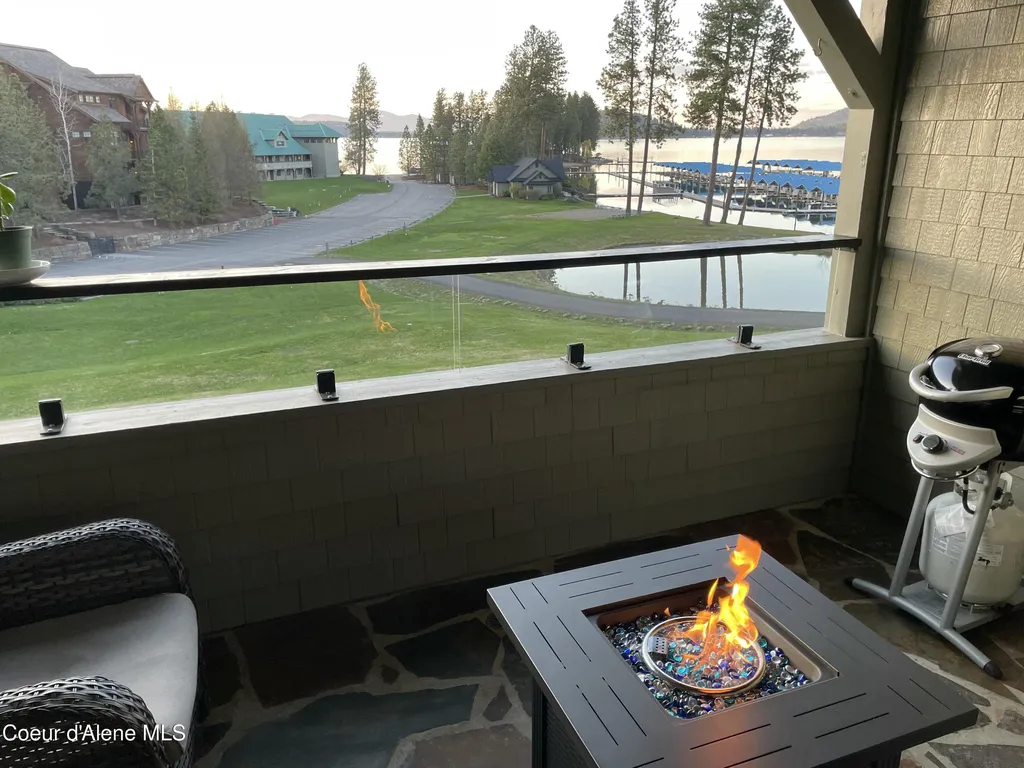 4724 S Arrow Point Drive Harrison ID 83833