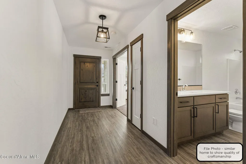 8966 W Swather Avenue Rathdrum ID 83858