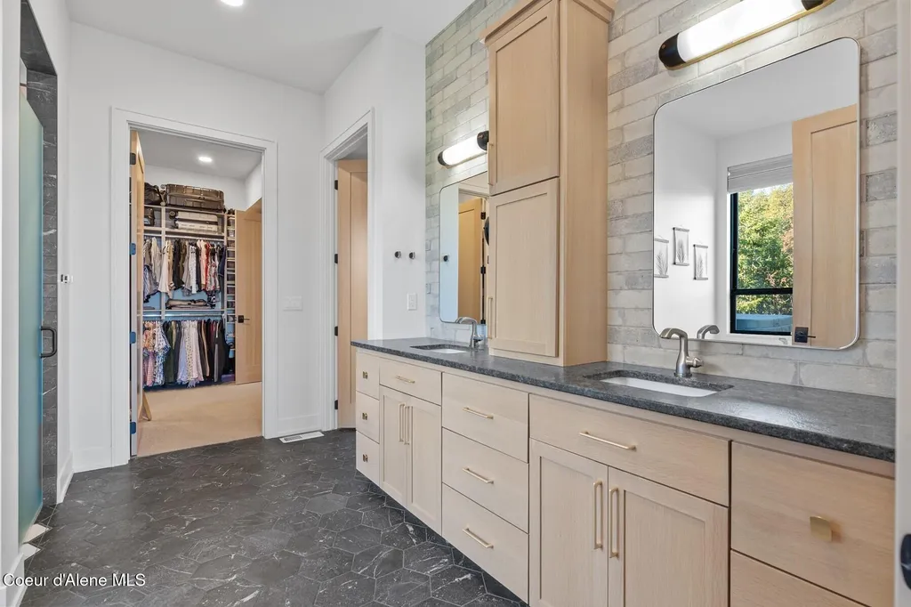 12548 W Vatland Drive Post Falls ID 83854