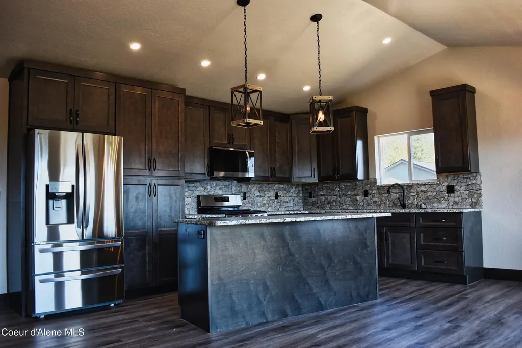 152 Danny Lane Moyie Springs ID 83845