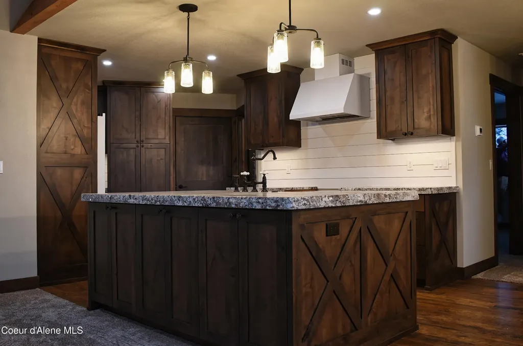 152 Danny Lane Moyie Springs ID 83845
