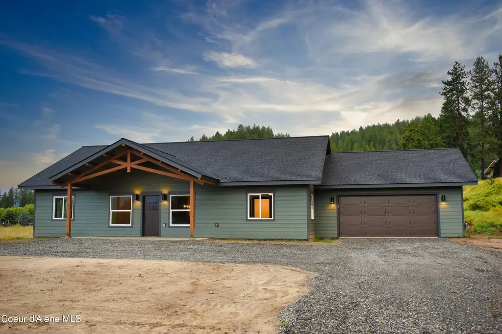 152 Danny Lane Moyie Springs ID 83845