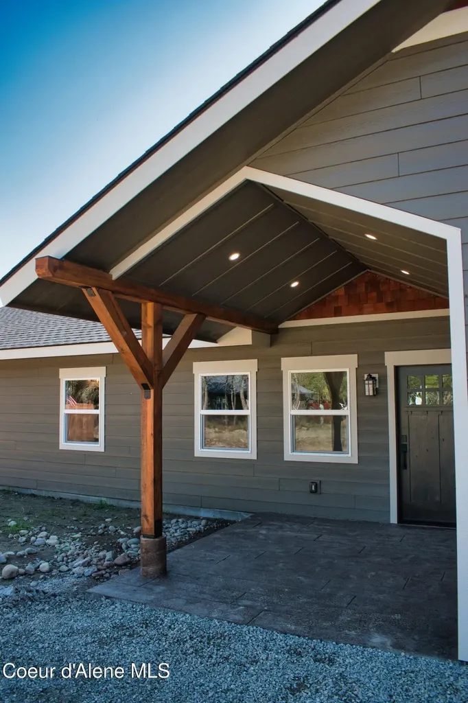 152 Danny Lane Moyie Springs ID 83845