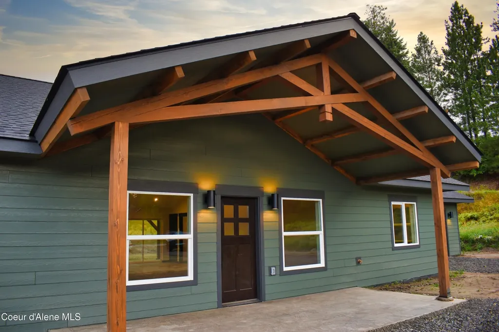 152 Danny Lane Moyie Springs ID 83845