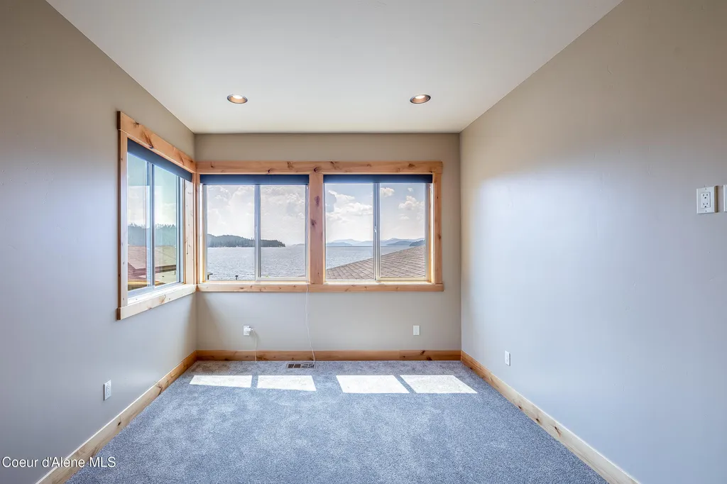52 Palouse Drive Nordman ID 83848
