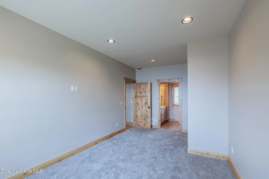 52 Palouse Drive Nordman ID 83848