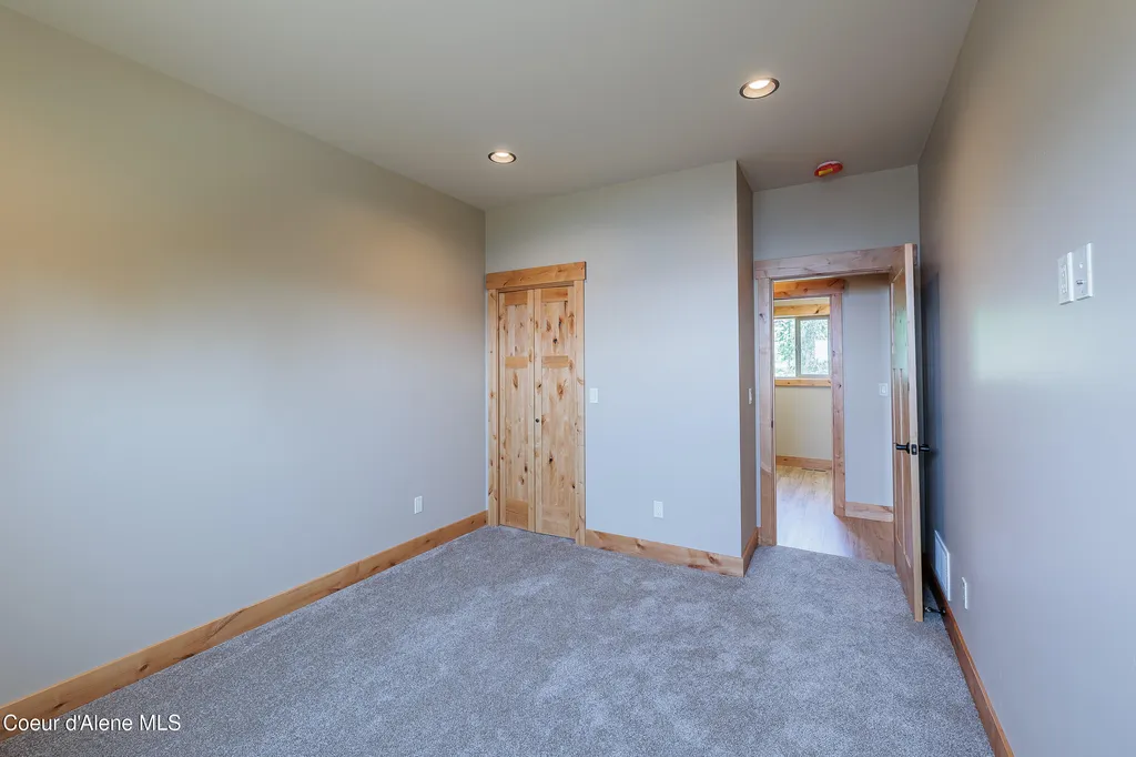 52 Palouse Drive Nordman ID 83848