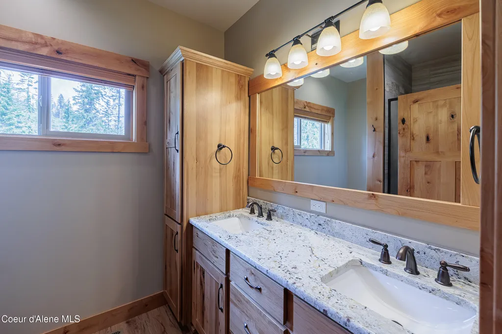 52 Palouse Drive Nordman ID 83848