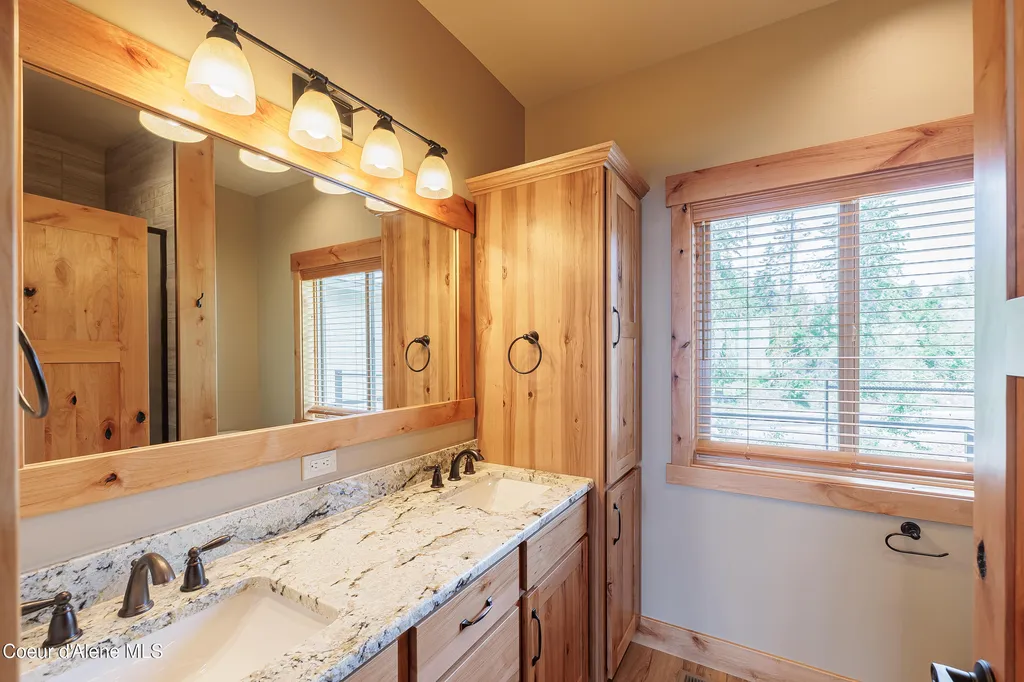 52 Palouse Drive Nordman ID 83848