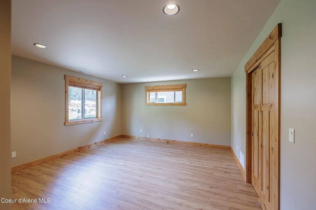 52 Palouse Drive Nordman ID 83848
