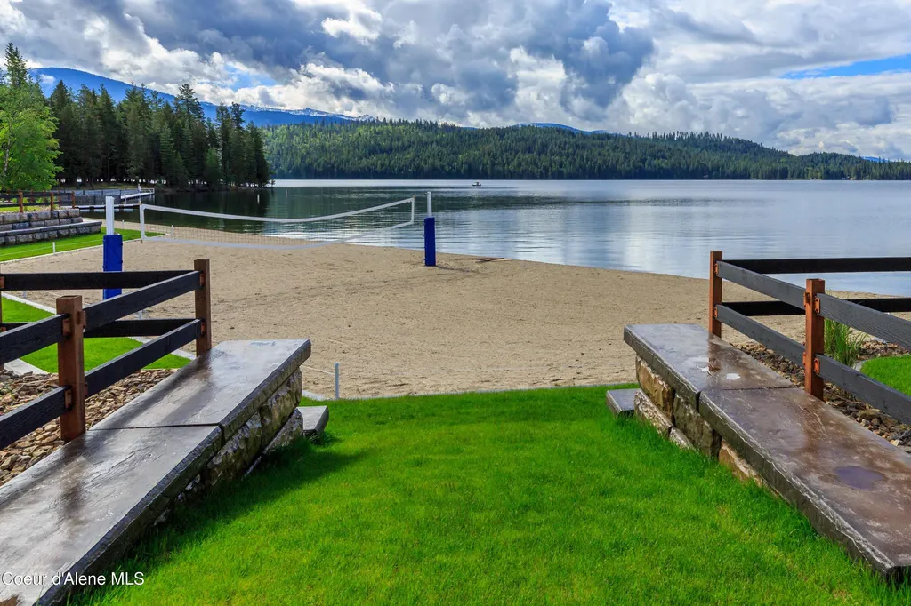 52 Palouse Drive Nordman ID 83848