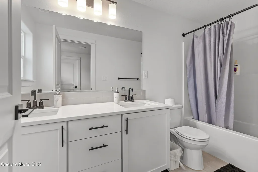 11781 N Banford Lane Rathdrum ID 83858