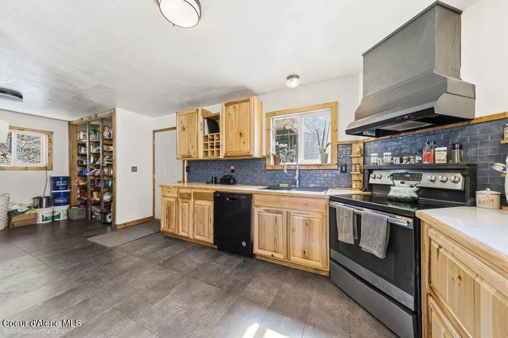 21 Lochsa Lane Kingston ID 83839