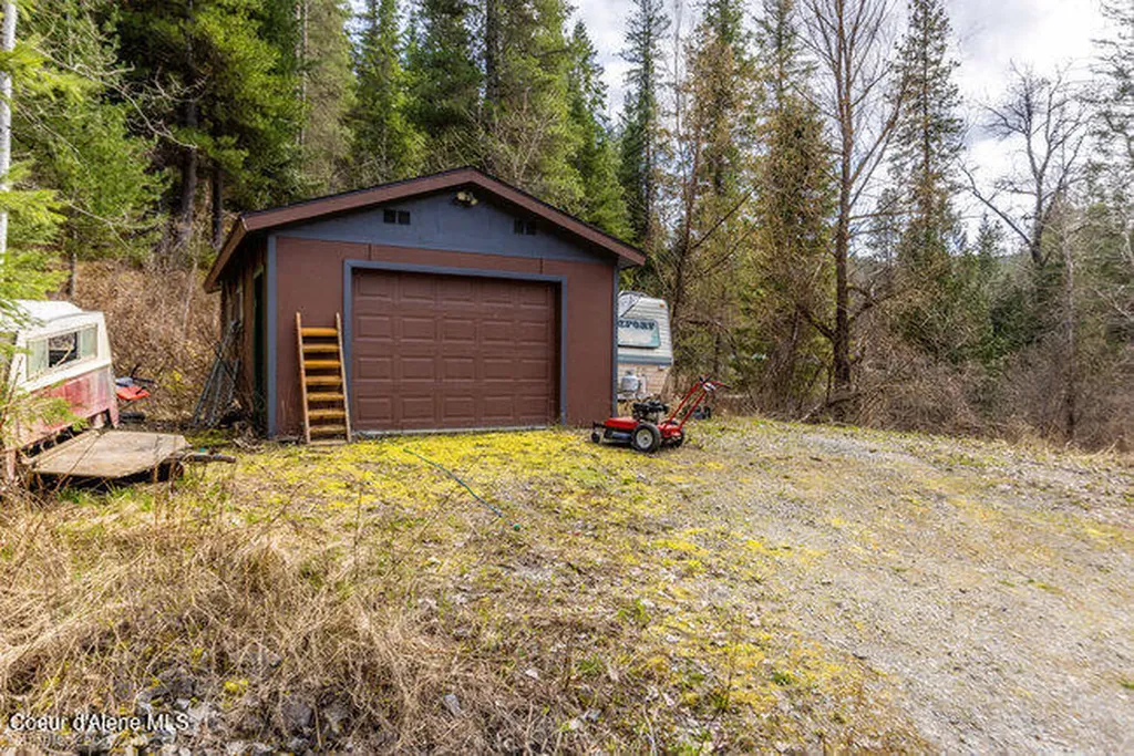 21 Lochsa Lane Kingston ID 83839