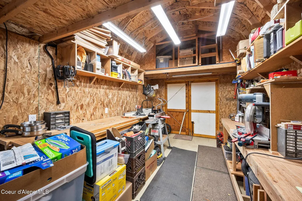 9156 N Starr Loop Hayden ID 83835