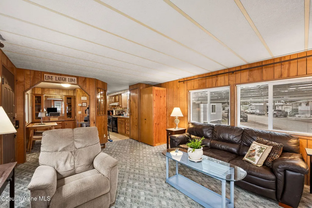 9156 N Starr Loop Hayden ID 83835