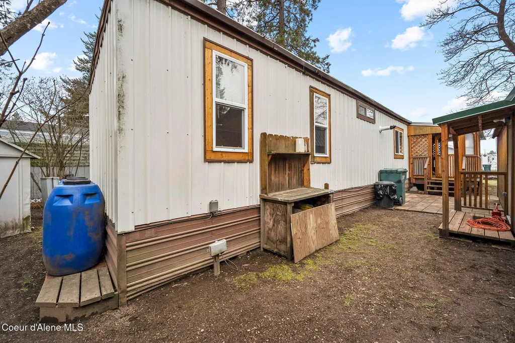 9156 N Starr Loop Hayden ID 83835