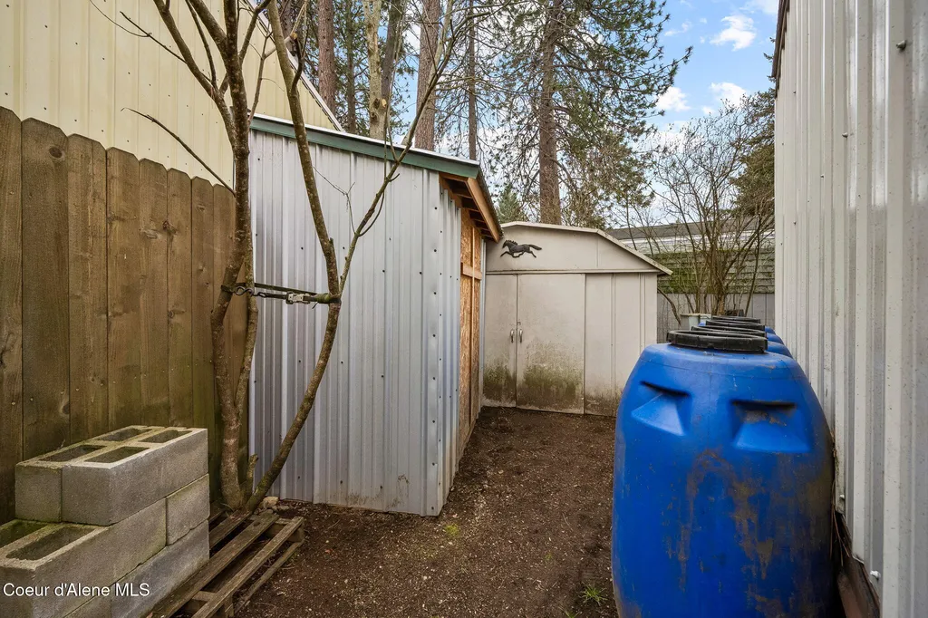 9156 N Starr Loop Hayden ID 83835