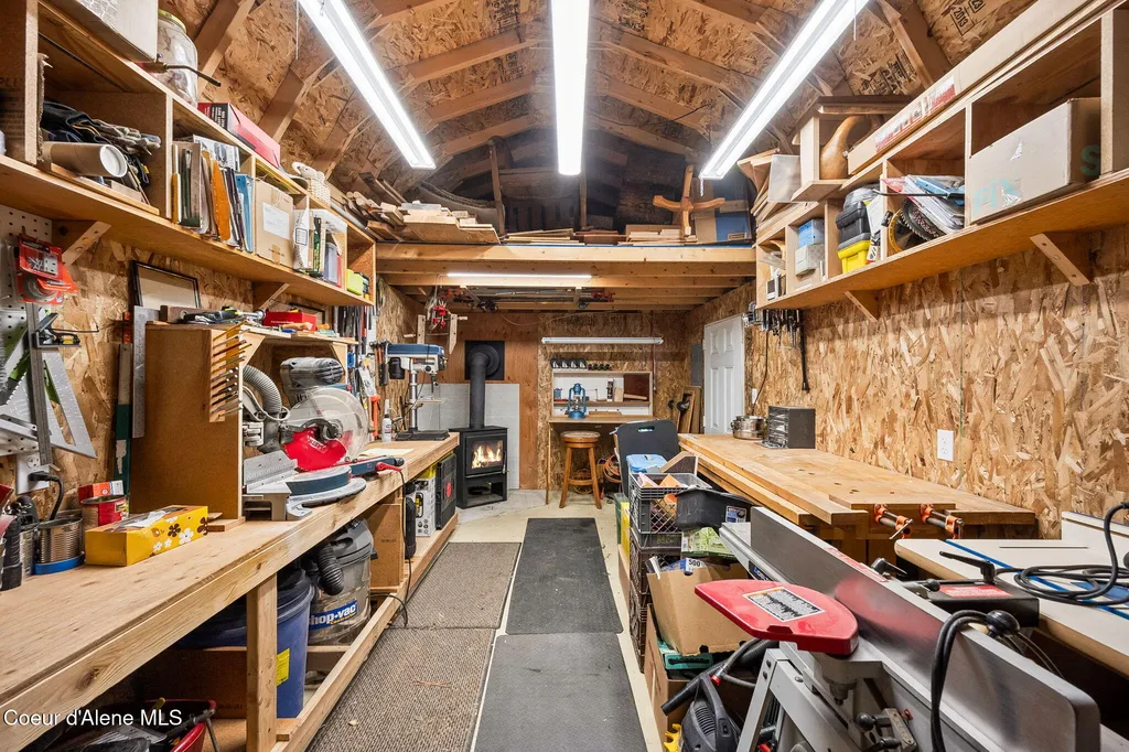 9156 N Starr Loop Hayden ID 83835