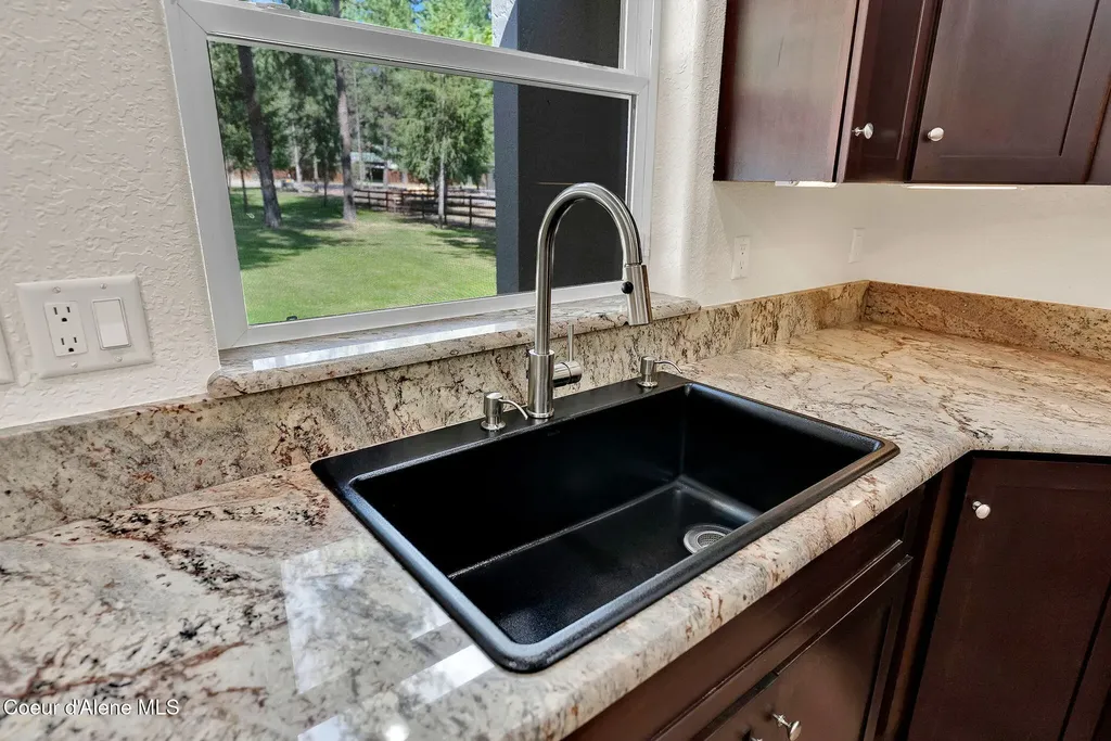 470 Diamond Heights Road Oldtown ID 83822
