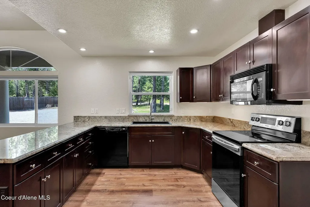 470 Diamond Heights Road Oldtown ID 83822