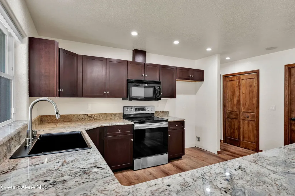 470 Diamond Heights Road Oldtown ID 83822