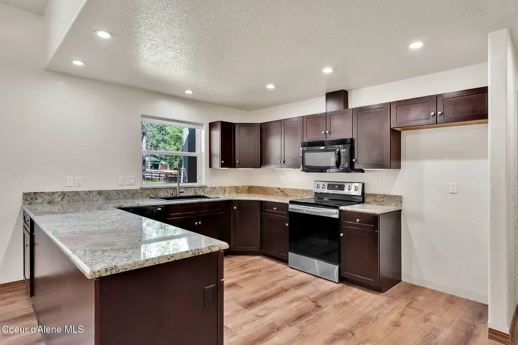 470 Diamond Heights Road Oldtown ID 83822