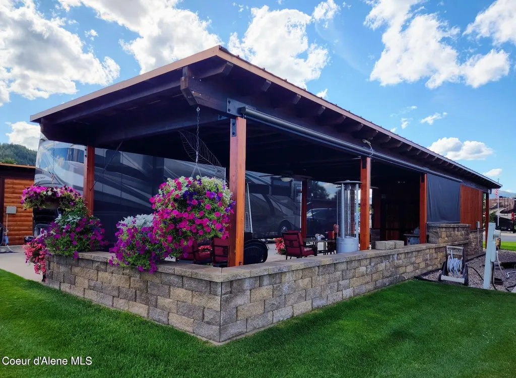 43 Sand Trap Lane Blanchard ID 83804