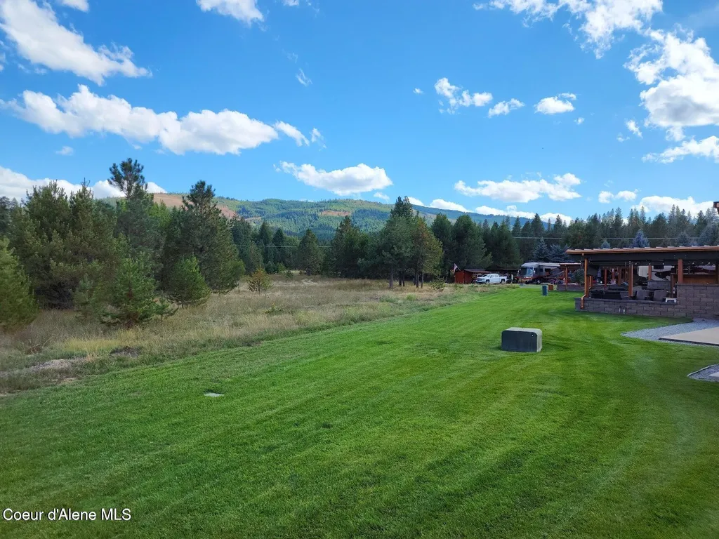 43 Sand Trap Lane Blanchard ID 83804