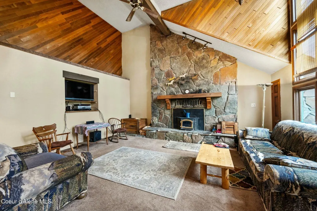 457619 S Us-95 Careywood ID 83809