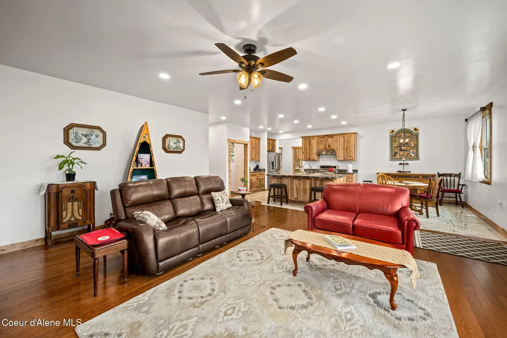 86 Nuthatch Lane Moyie Springs ID 83845