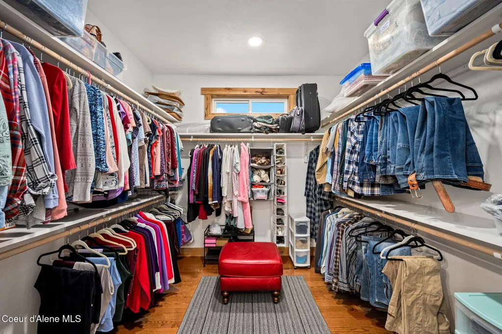 86 Nuthatch Lane Moyie Springs ID 83845