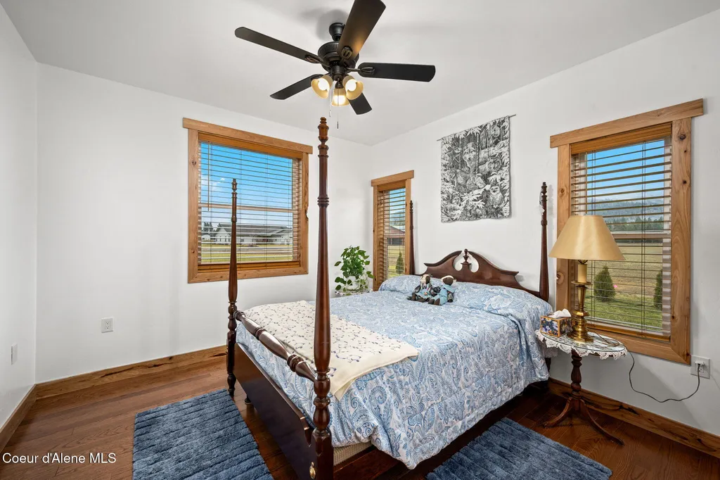 86 Nuthatch Lane Moyie Springs ID 83845