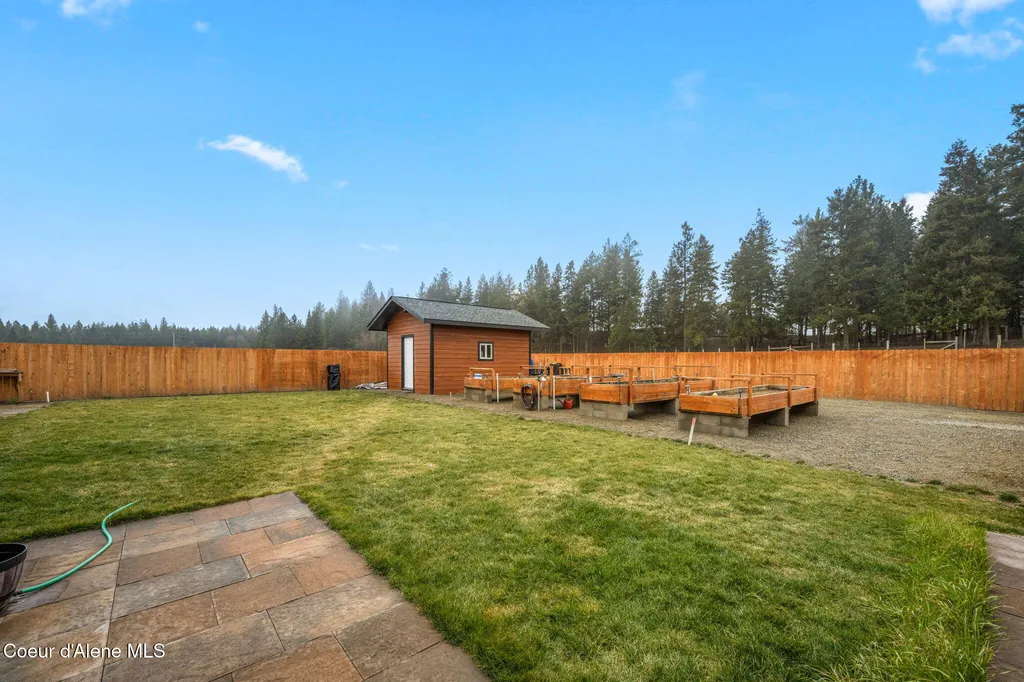 86 Nuthatch Lane Moyie Springs ID 83845