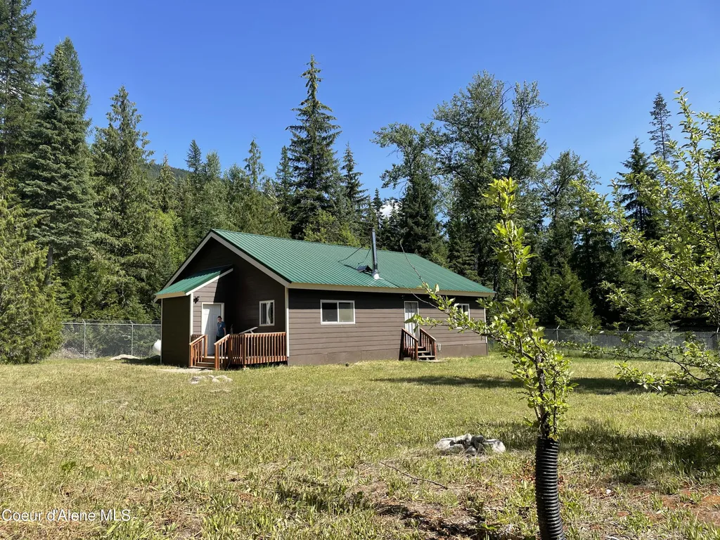 1094 Fortyniner Lane Bonners Ferry ID 83805