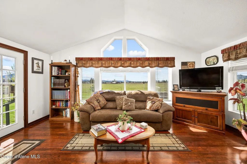 1888 E Shoshone Avenue Athol ID 83801