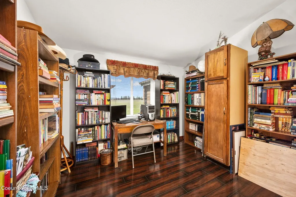 1888 E Shoshone Avenue Athol ID 83801