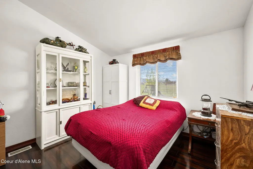 1888 E Shoshone Avenue Athol ID 83801