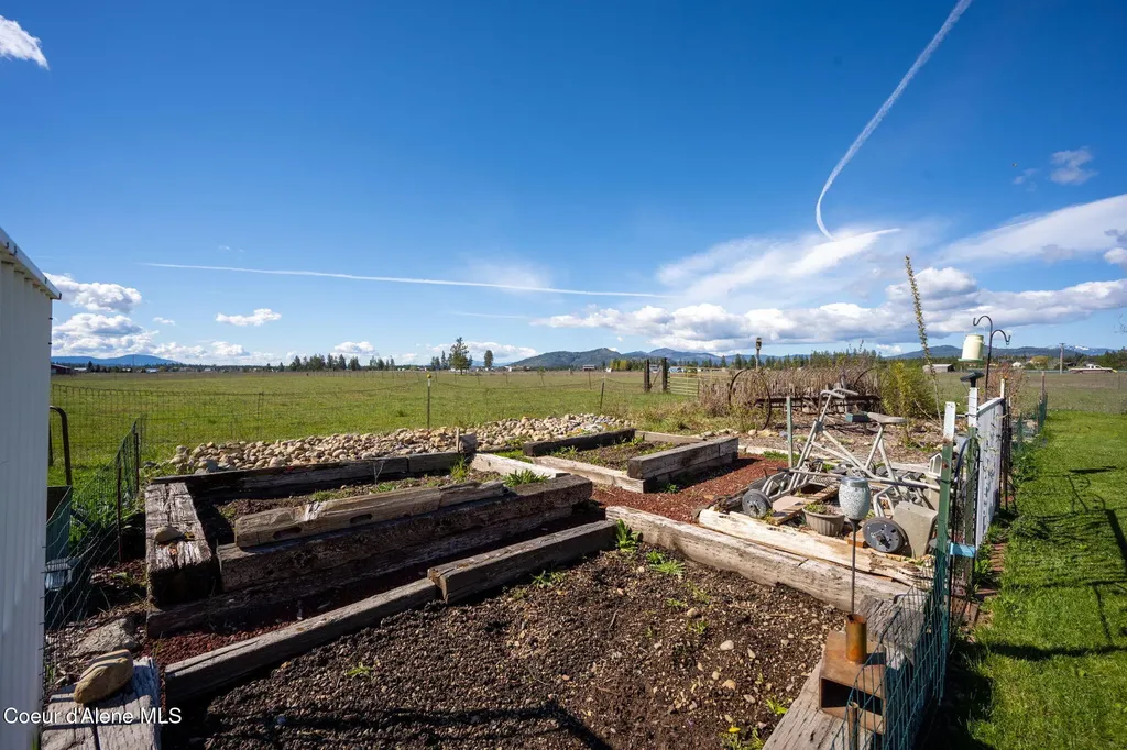 1888 E Shoshone Avenue Athol ID 83801