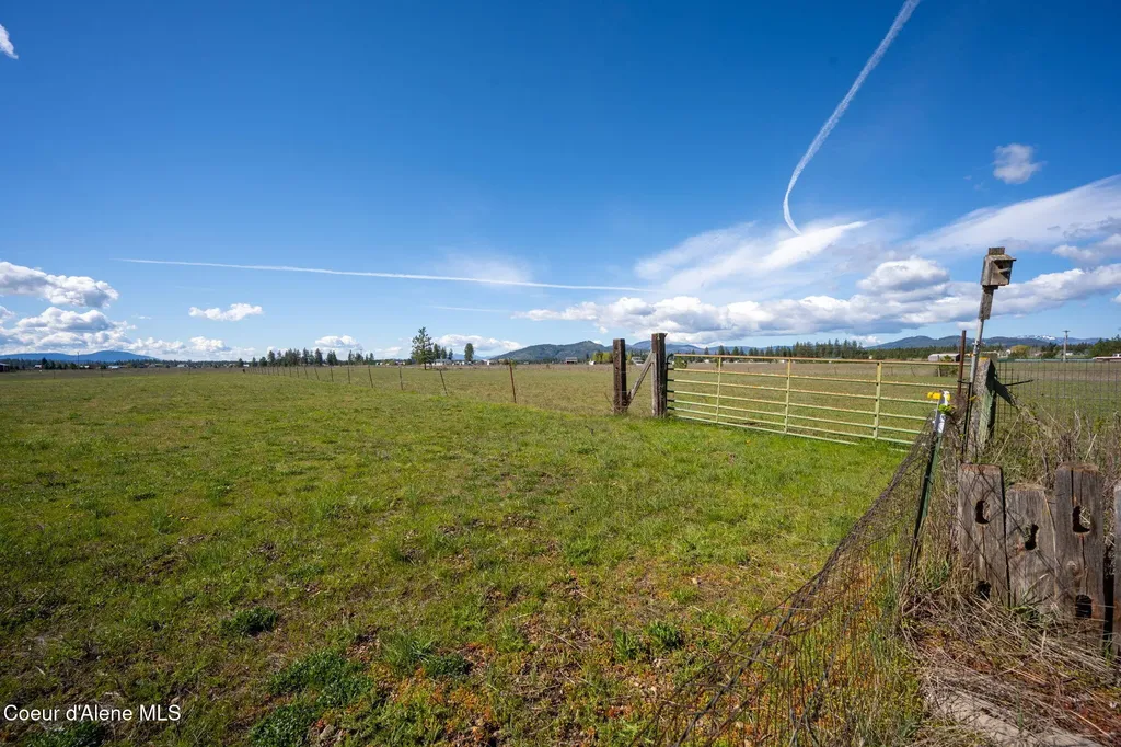 1888 E Shoshone Avenue Athol ID 83801
