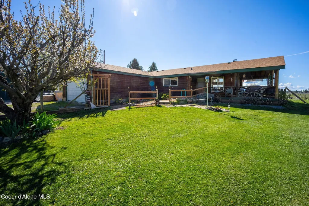 1888 E Shoshone Avenue Athol ID 83801